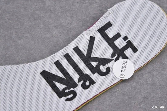 Royal Fuchsia Game Nike CV1363-100 sacai Vaporwaffle  Sport 1112